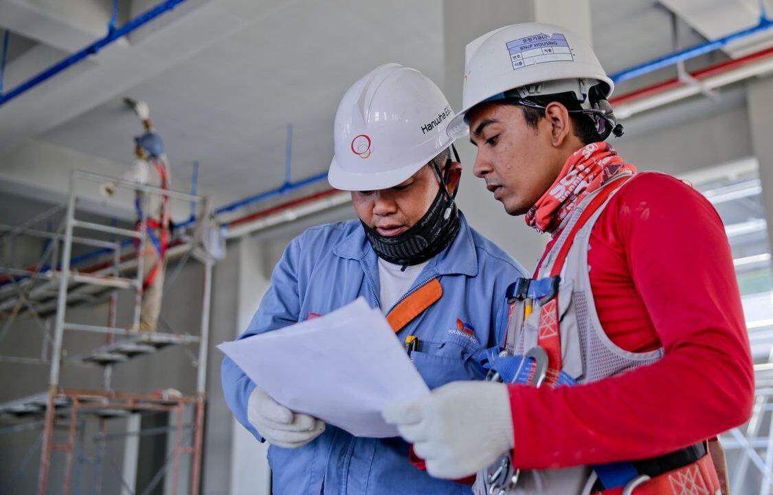 Best UAE Free Zones for Architects, Engineers and Technical Professionals in 2026